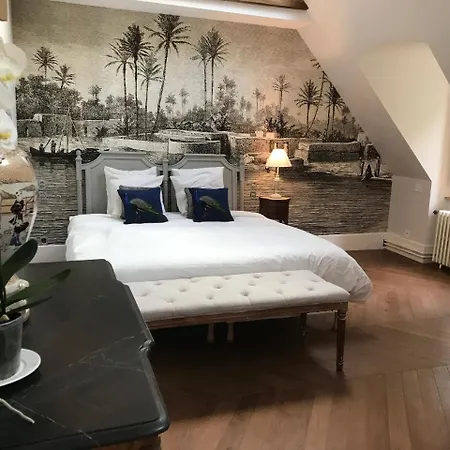 Chateau D'auteuil - D'hotes Bed & Breakfast